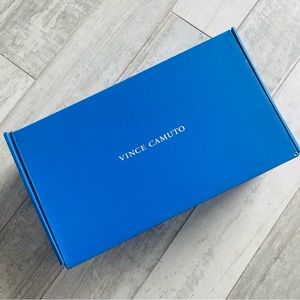 VINCE CAMUTO ROYAL BLUE EMPTY SHOEBOX